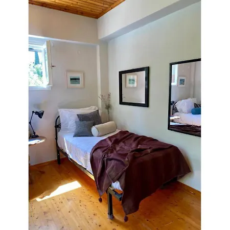 4-bdrms Bright Apartment