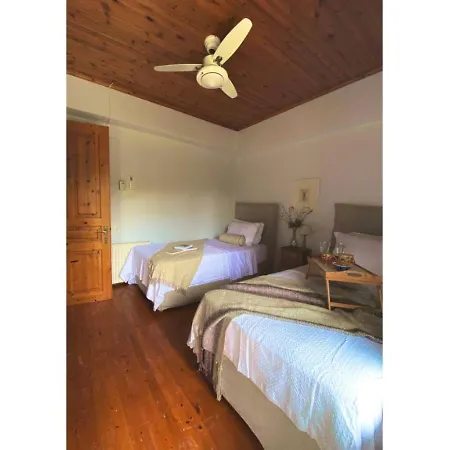 4-bdrms Bright Apartment *