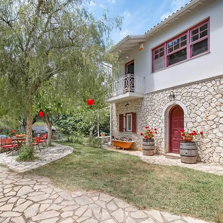 4-bdrms Bright Appartamento Katouna