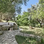 4-bdrms Bright Lejlighed Katouna
