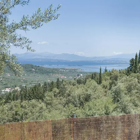 Apartament 4-bdrms Bright Katouna