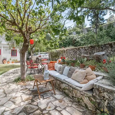 4-bdrms Bright Apartament *