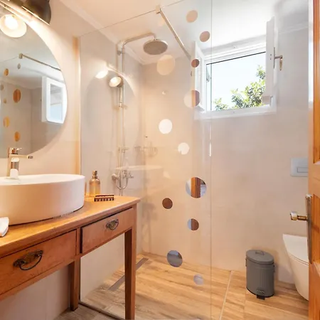 4-bdrms Bright 公寓 *