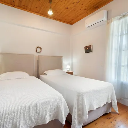 4-bdrms Bright Apartmán