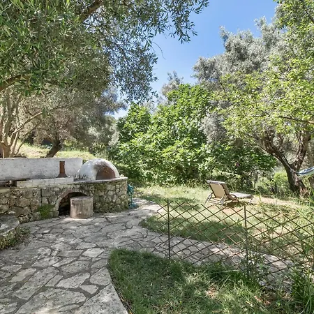4-bdrms Bright Διαμέρισμα Κατούνα