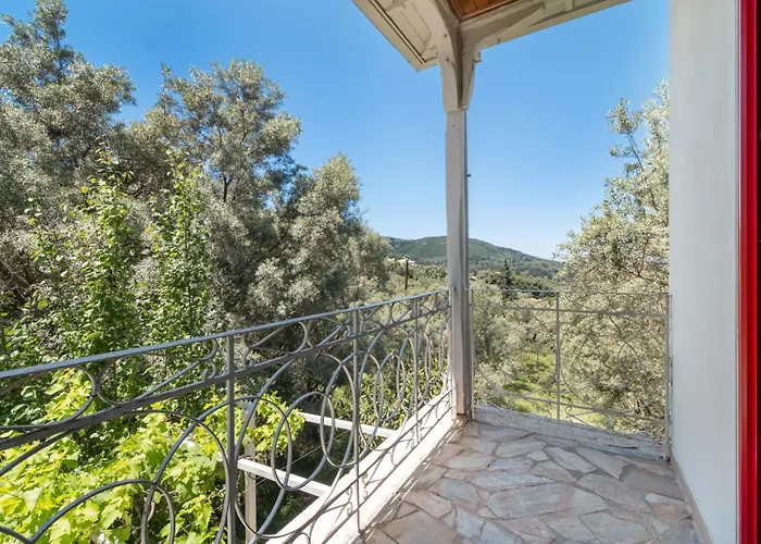 4-bdrms Bright 公寓 *